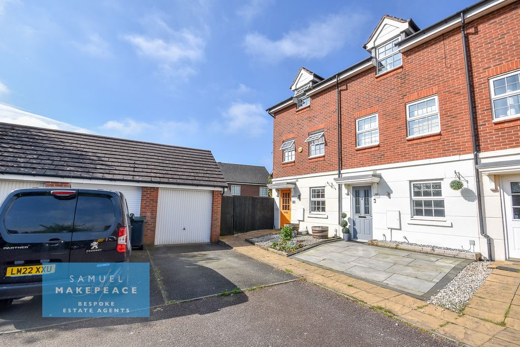 Additional image 19 of 4 bed end terrace house for saleBlackbird Way, Packmoor, Stoke-On-Trent ST7