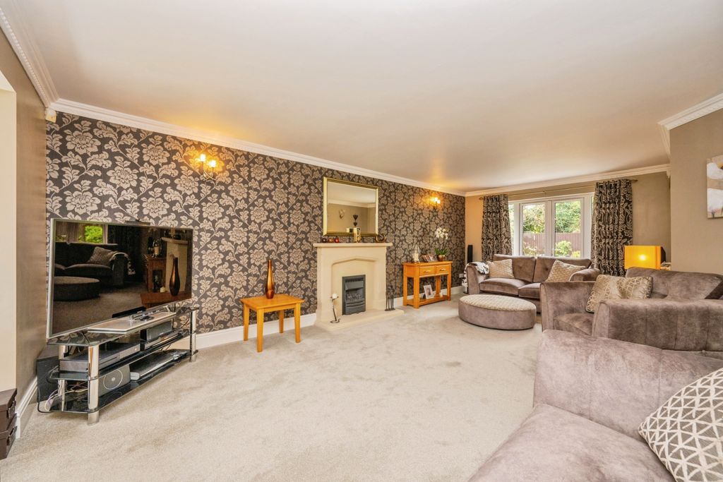Additional image 11 of 5 bed detached house for saleEdwards Farm Road, Fradley WS13