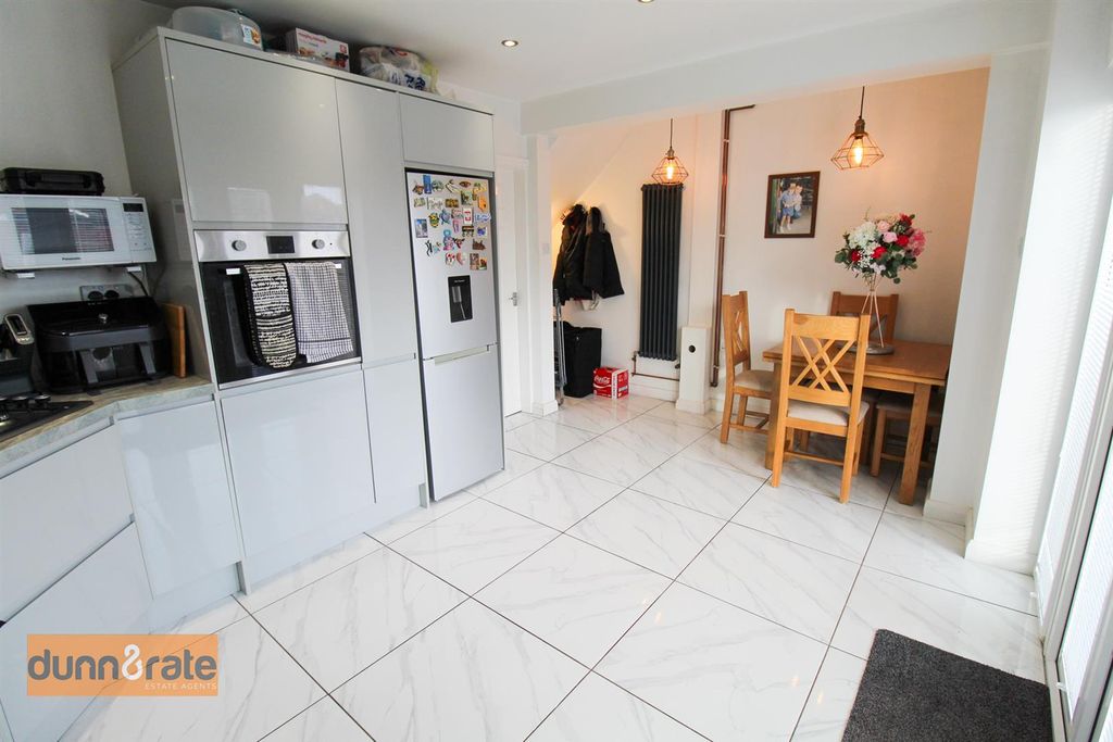 Additional image 4 of 2 bed town house for saleHoniton Walk, Longton, Stoke-On-Trent ST3