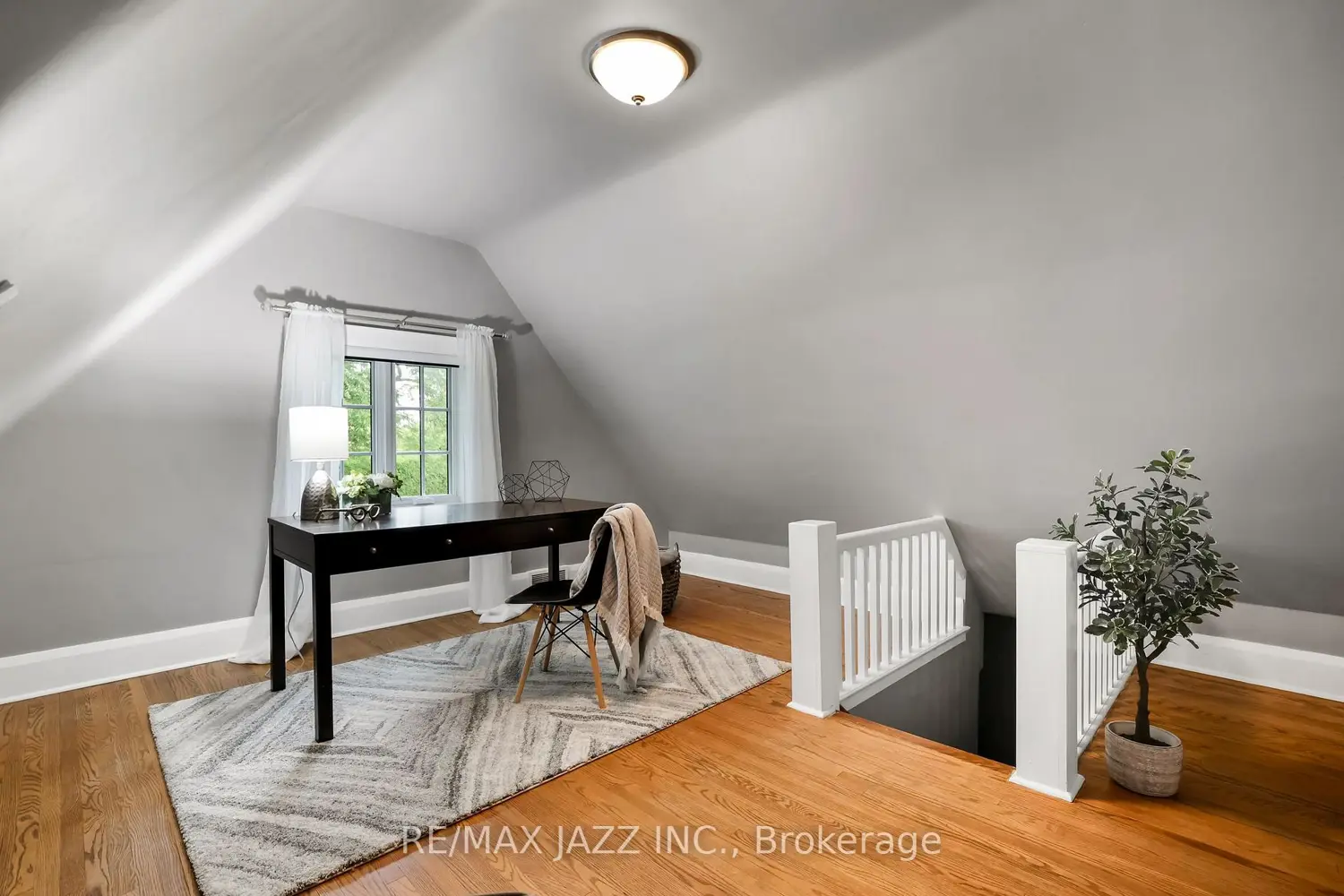 Additional image 14 of 690 Bessborough Drive
