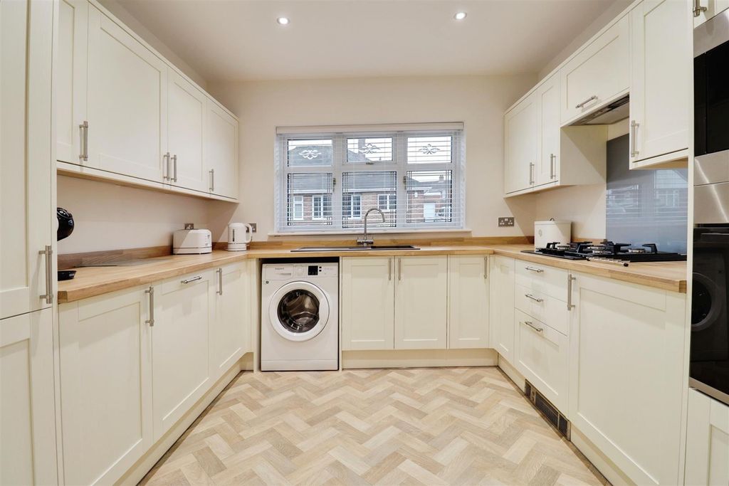 Additional image 2 of 2 bed semi-detached bungalow for saleBrookside Close, Newcastle Under Lyme ST5