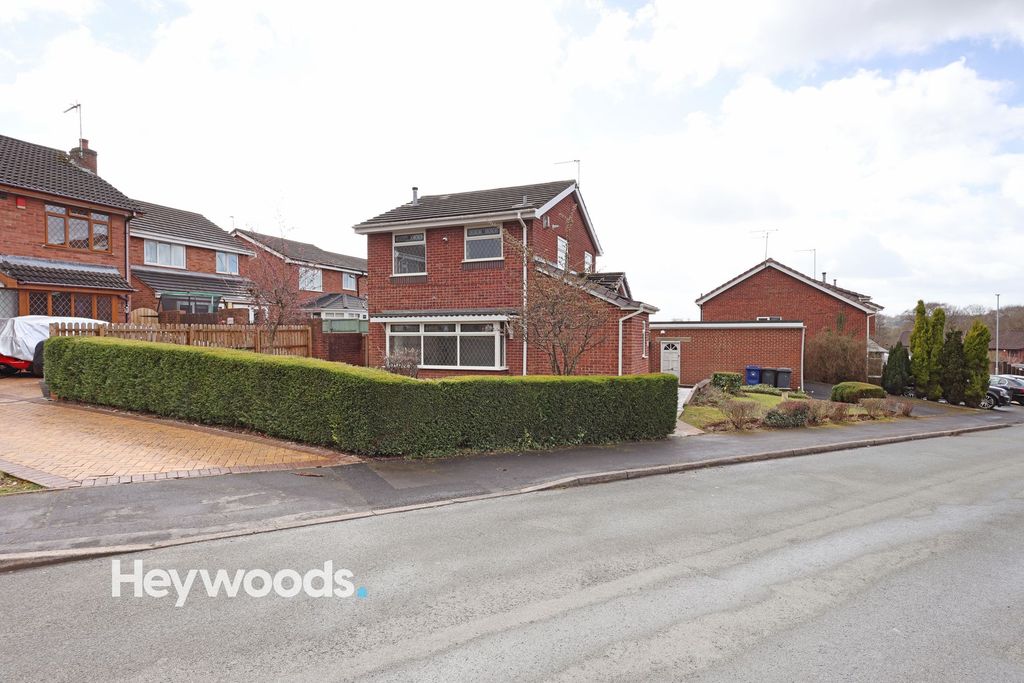 Additional image 3 of 3 bed detached house for saleRutherford Avenue, Newcastle ST5