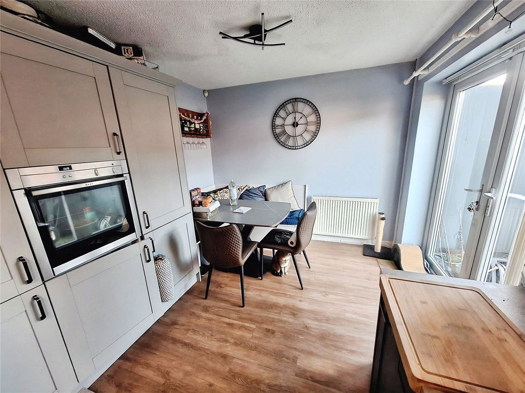 Additional image 12 of 3 bed semi-detached house for saleGlovers Close, Atherstone, Warwickshire CV9