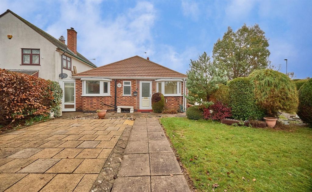 2 bed semi-detached bungalow for saleHinckley Road, Stoke Golding CV13