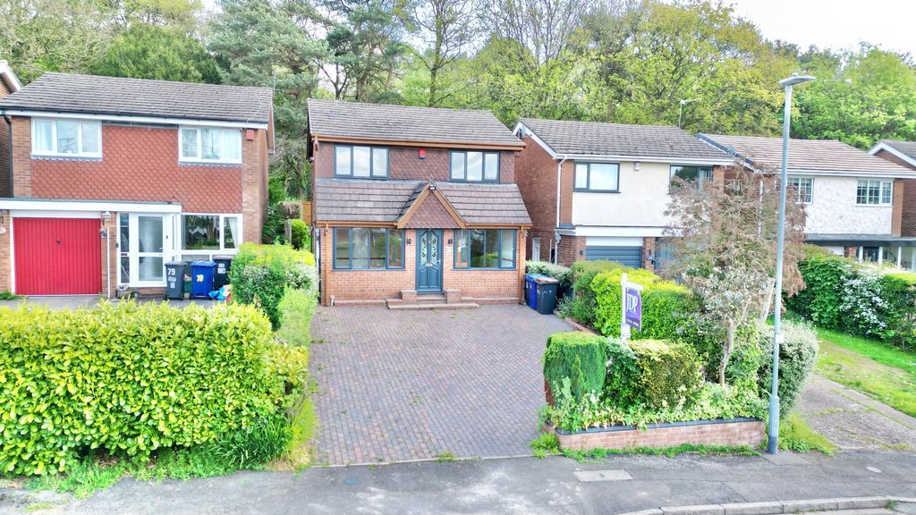 4 bed detached house for saleHillwood Road, Madeley Heath CW3