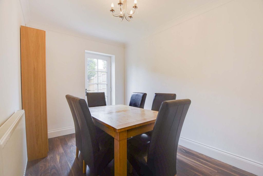 Additional image 7 of 4 bed semi-detached house for saleOrchard Close, Scraptoft, Leicester LE7