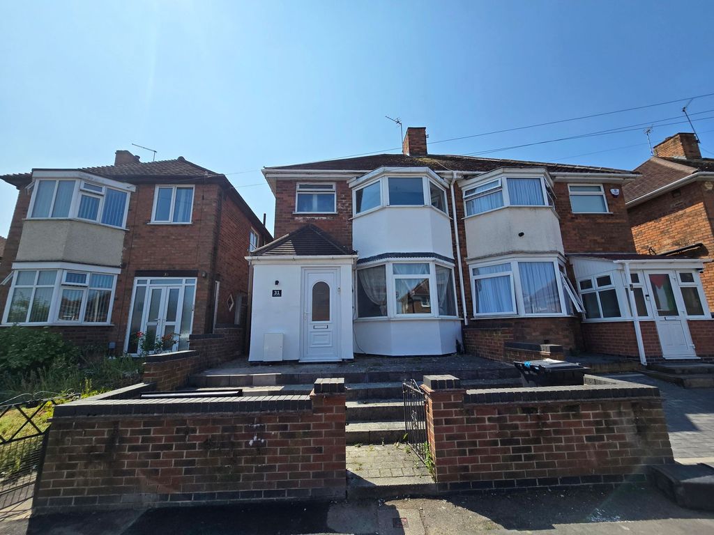 4 bed property for saleThe Parkway, Leicester LE5