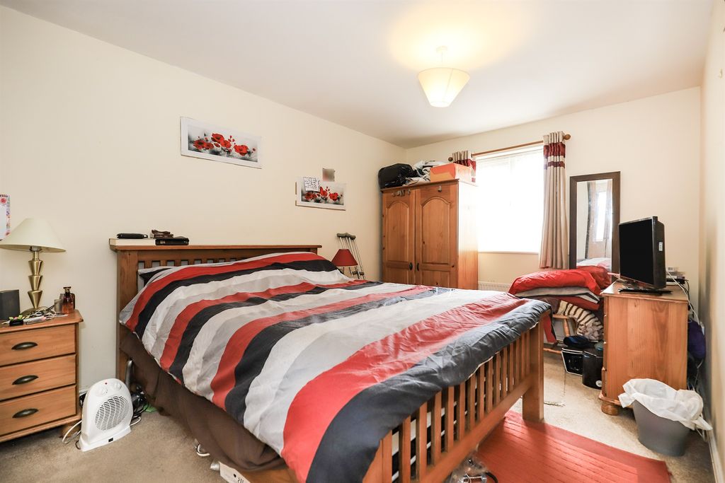 Additional image 5 of 2 bed flat for salePrestwood Road, Near New Cross Wednesfield, Wolverhampton WV11