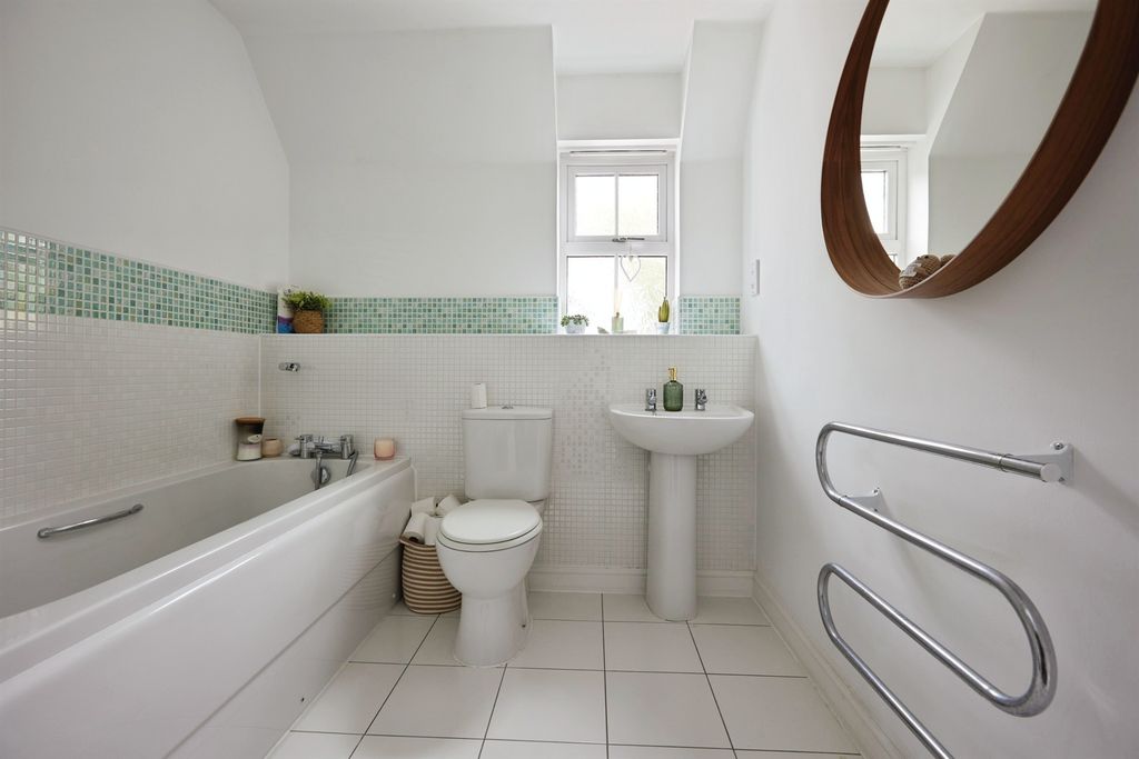 Additional image 10 of 2 bed flat for salePilgrims Way, Laverstock, Salisbury SP1