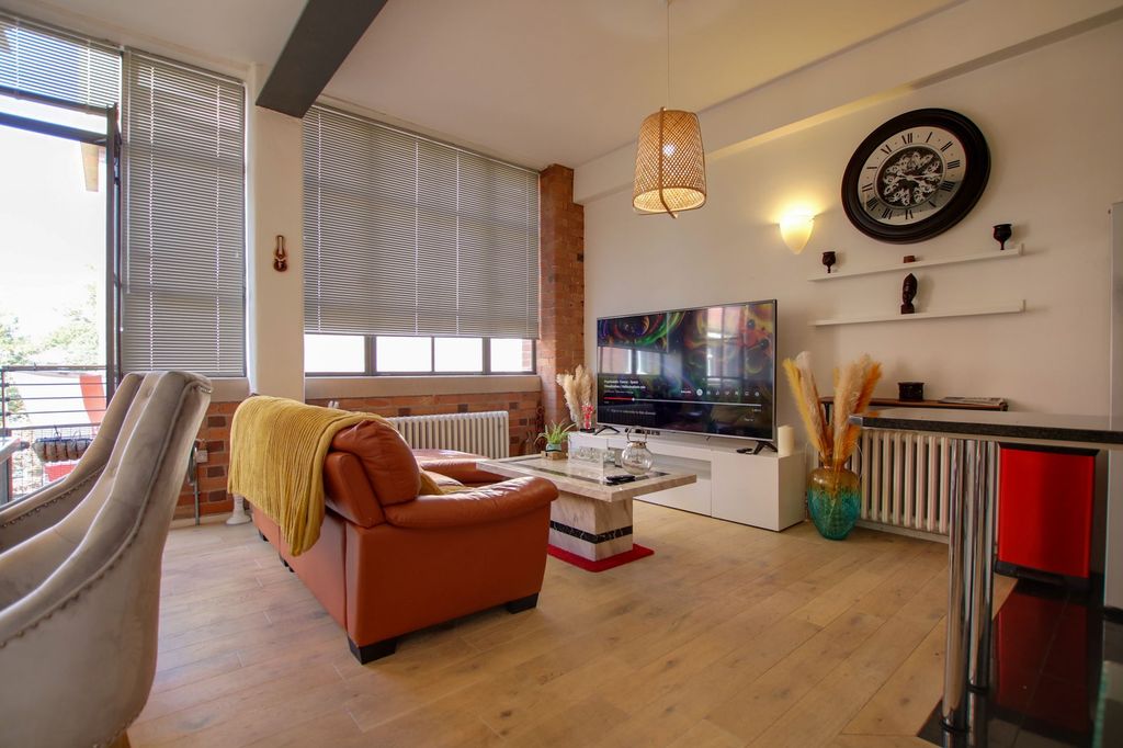 Additional image 2 of 3 bed flat for saleCharles Street, Leicester LE1