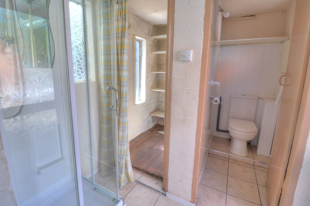 Additional image 10 of 3 bed semi-detached house for saleEileen Avenue, Leicester LE4
