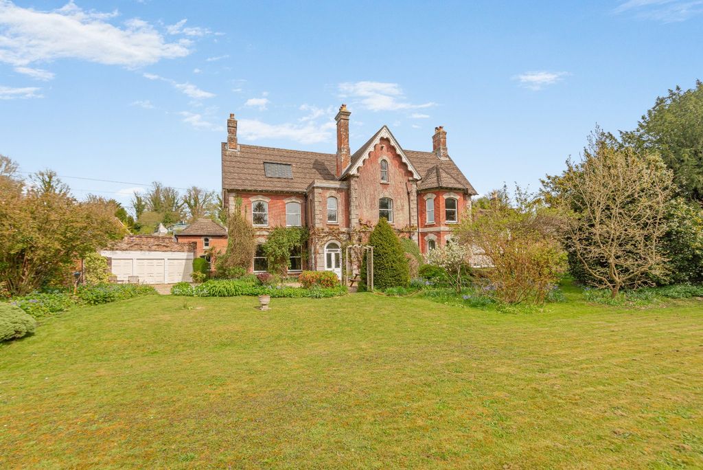 5 bed detached house for salePetersfinger Road, Petersfinger, Salisbury, Wiltshire SP5