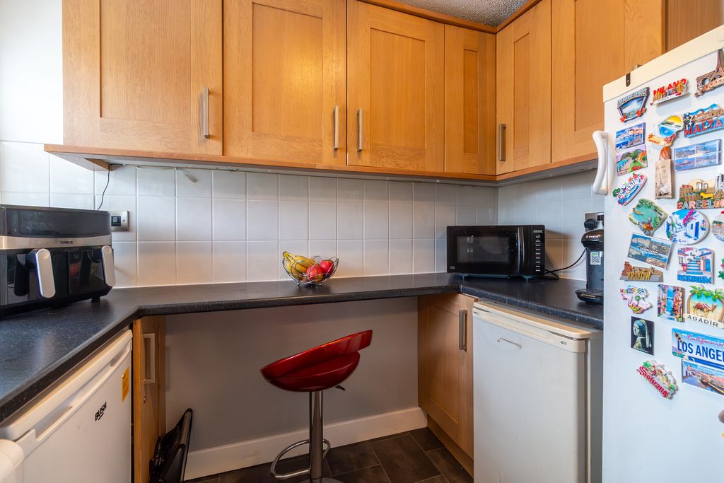 Additional image 11 of 3 bed semi-detached house for saleHayworth Close, Tamworth B79