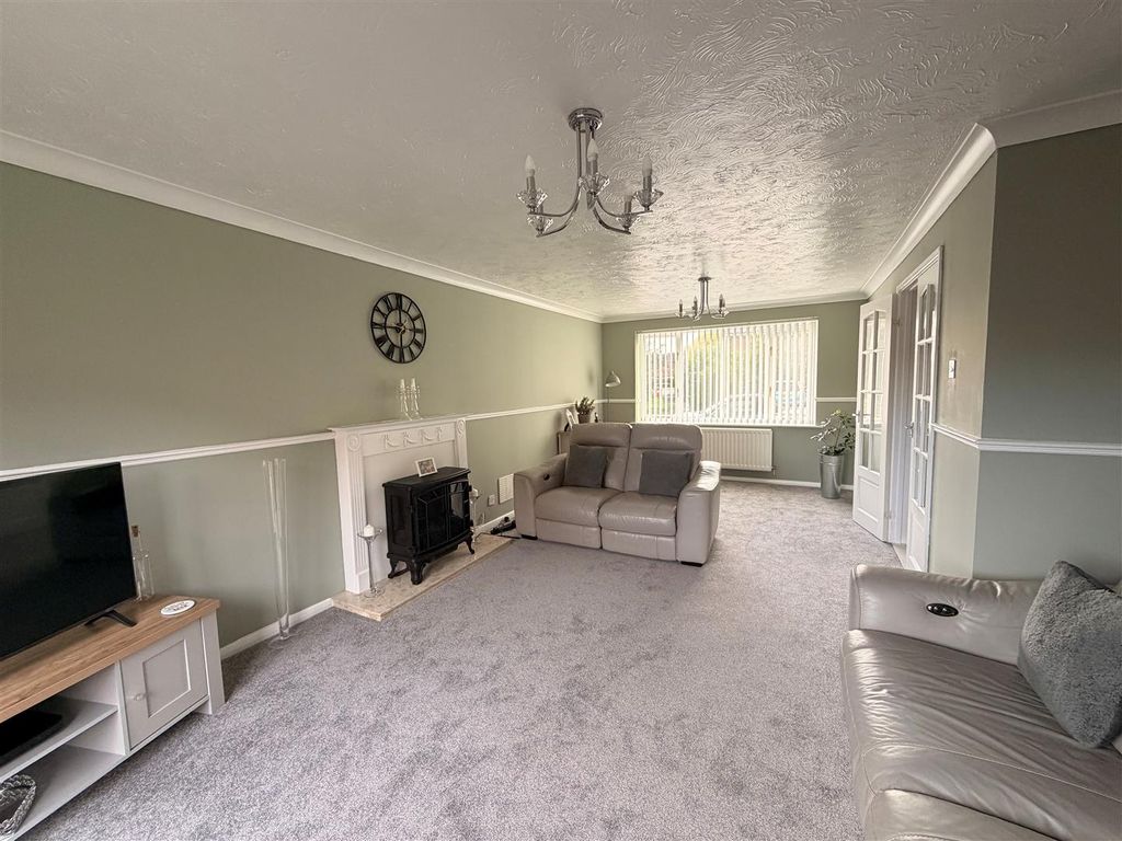Additional image 4 of 4 bed detached house for saleThomas Mead, Chippenham SN15