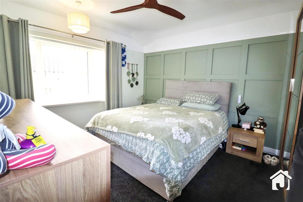 Additional image 6 of 3 bed semi-detached house for saleFalconer Crescent, New Parks, Leicester LE3