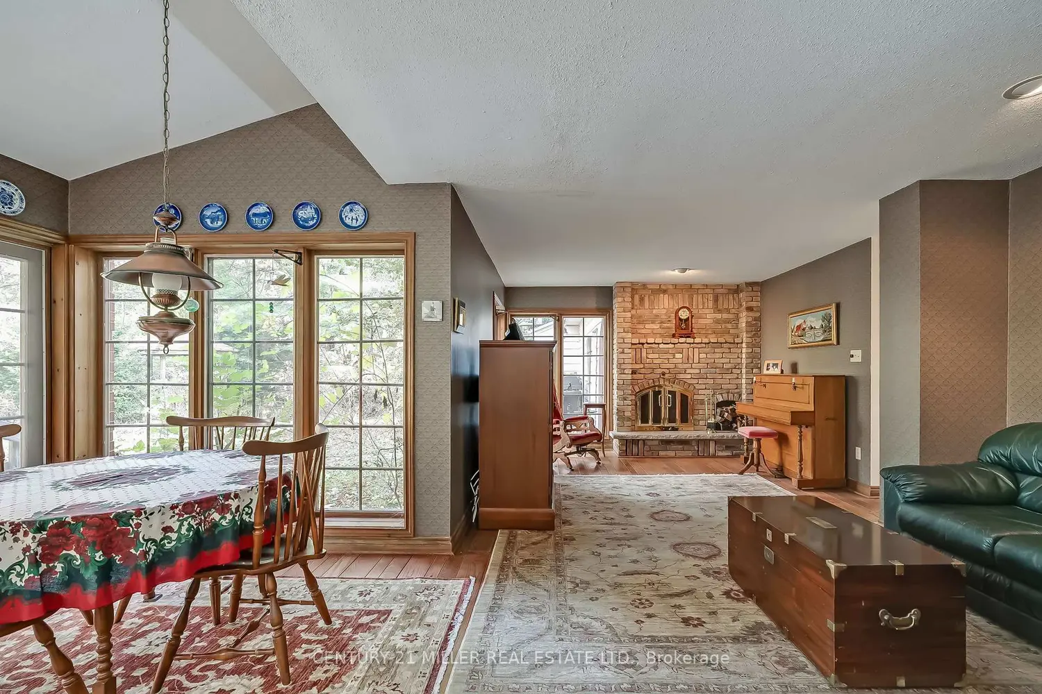 Additional image 10 of 1296 Cumnock Crescent