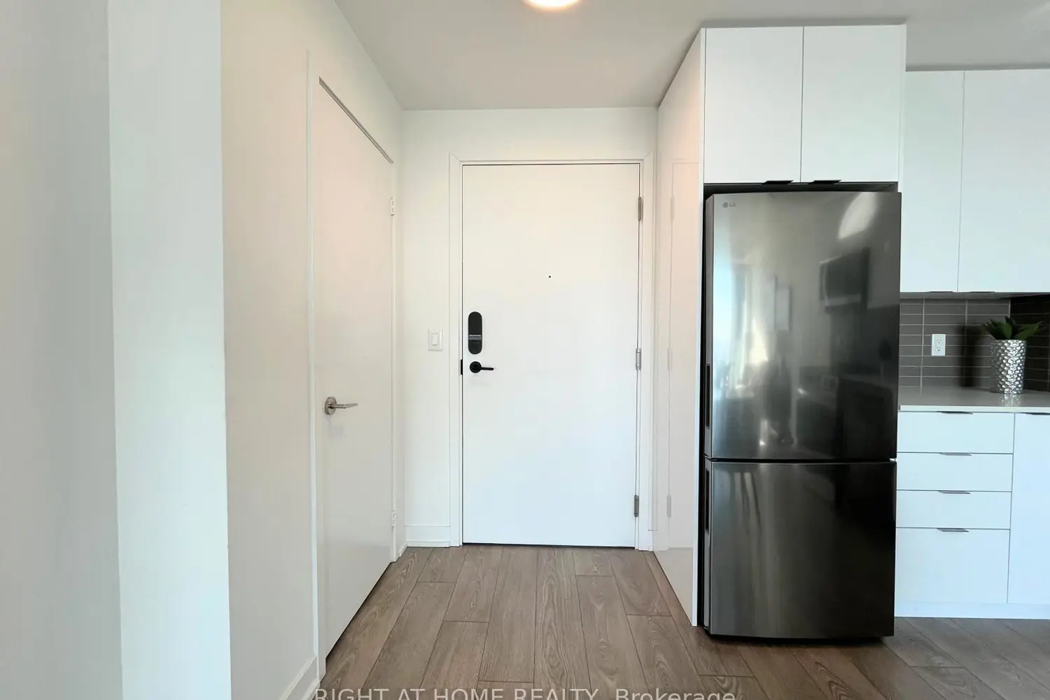 225 Malta Avenue 808 photo 5