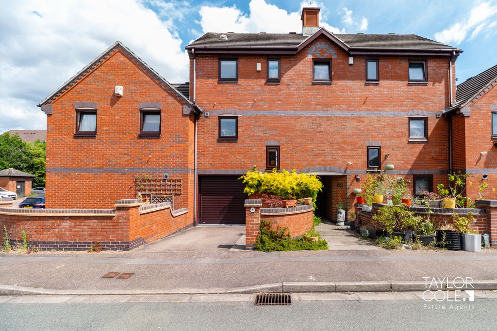 Additional image 2 of 3 bed town house for saleEvans Croft, Fazeley, Tamworth B78