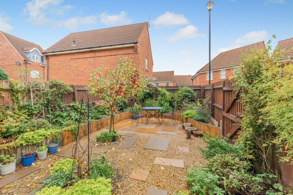 Additional image 7 of 3 bed terraced house for saleSiskin Road, Uppingham, Oakham LE15