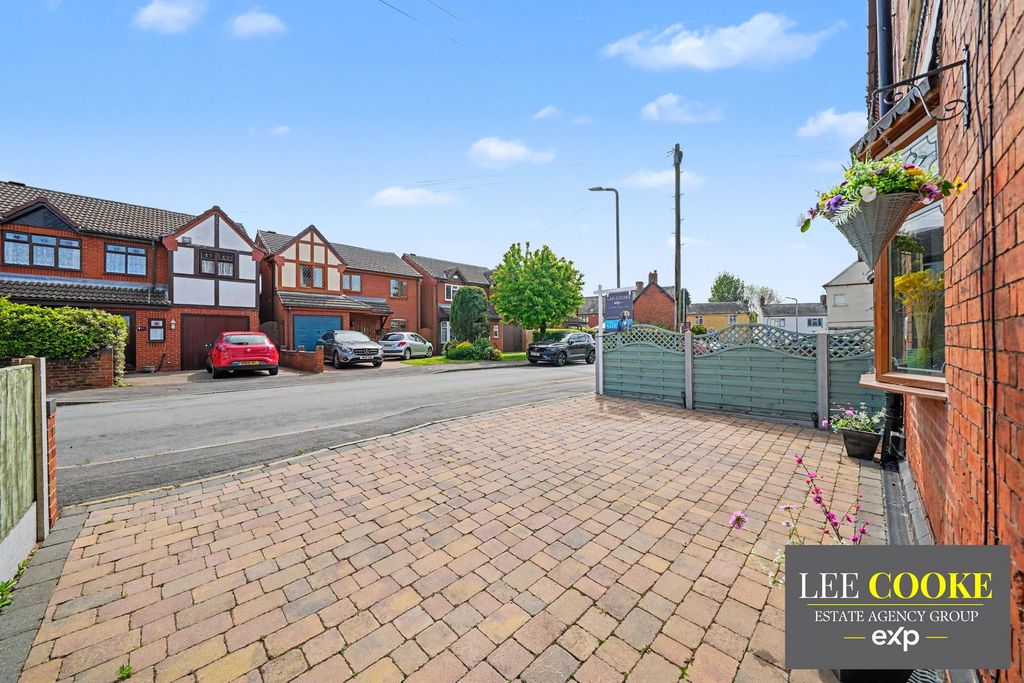 Additional image 10 of 4 bed semi-detached house for saleHatherton Street, Cheslyn Hay, Walsall WS6