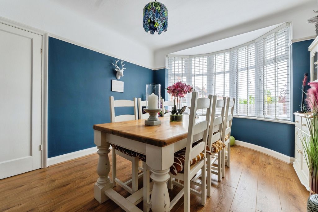 Additional image 10 of 3 bed semi-detached house for saleCliffwood Avenue, Birstall, Leicester, Leicestershire LE4