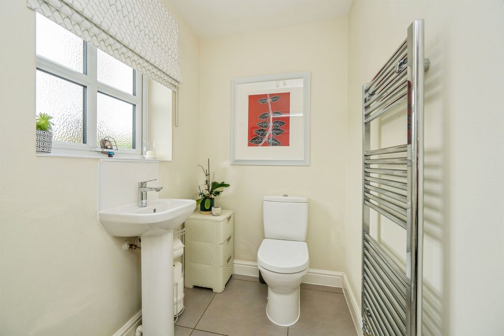 Additional image 7 of 4 bed detached house for saleTamworth Road, Two Gates, Tamworth B77