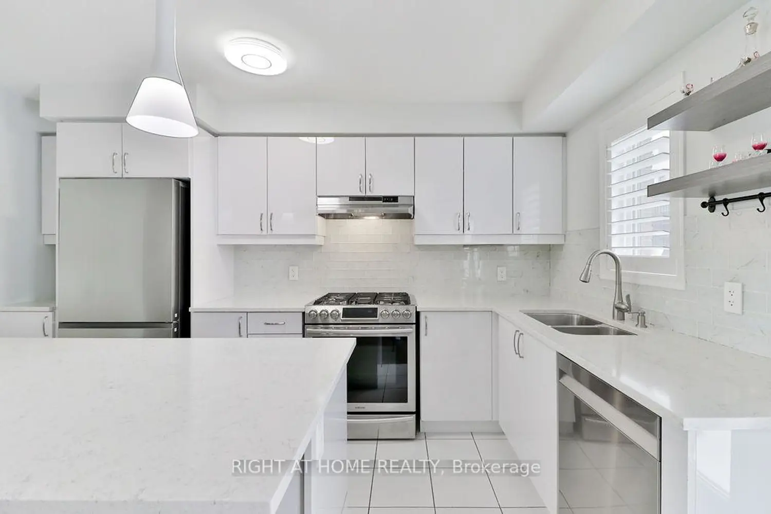 Additional image 8 of 1125 Leger Way 6