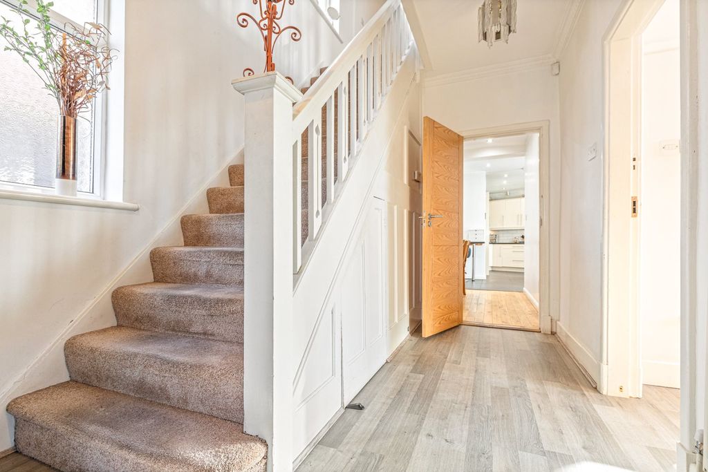 Additional image 11 of 5 bed detached house for saleTennis Court Drive, Humberstone, Leicester, Leicestershire LE5