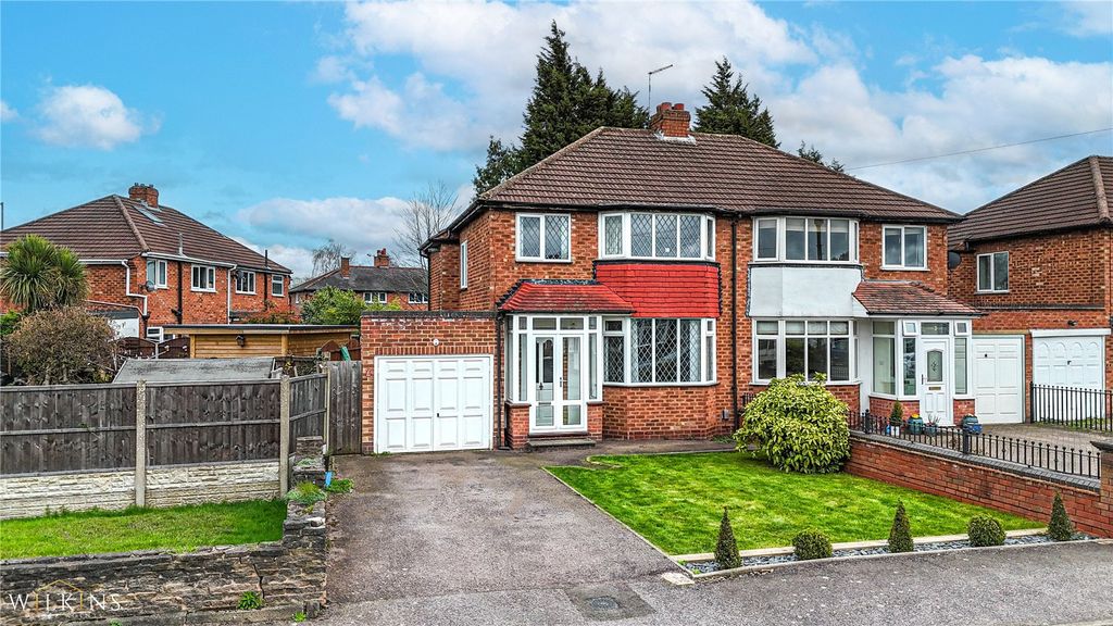 3 bed semi-detached house for saleYenton Close, Tamworth, Staffordshire B78