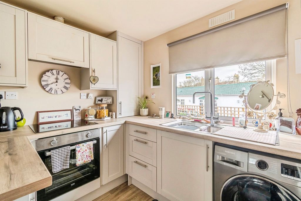 Additional image 6 of 2 bed mobile/park home for saleLycetts Orchard, Box, Corsham SN13