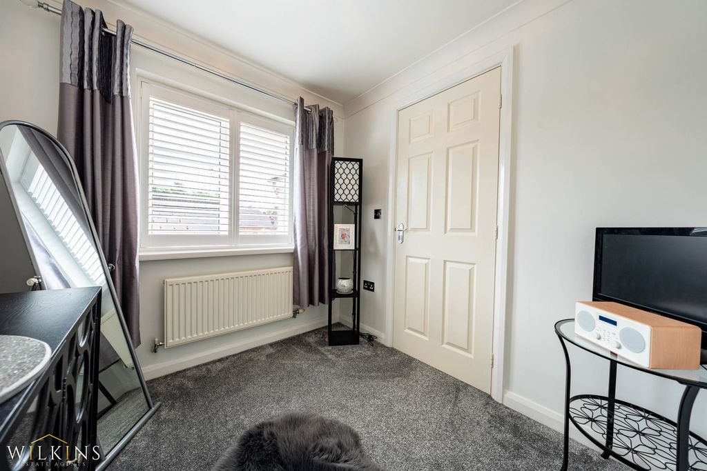 Additional image 20 of 4 bed detached house for saleField Close, Kettlebrook, Tamworth, Staffordshire B77