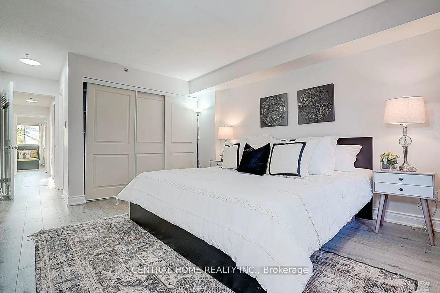 Additional image 14 of 988 Sheppard Avenue 11