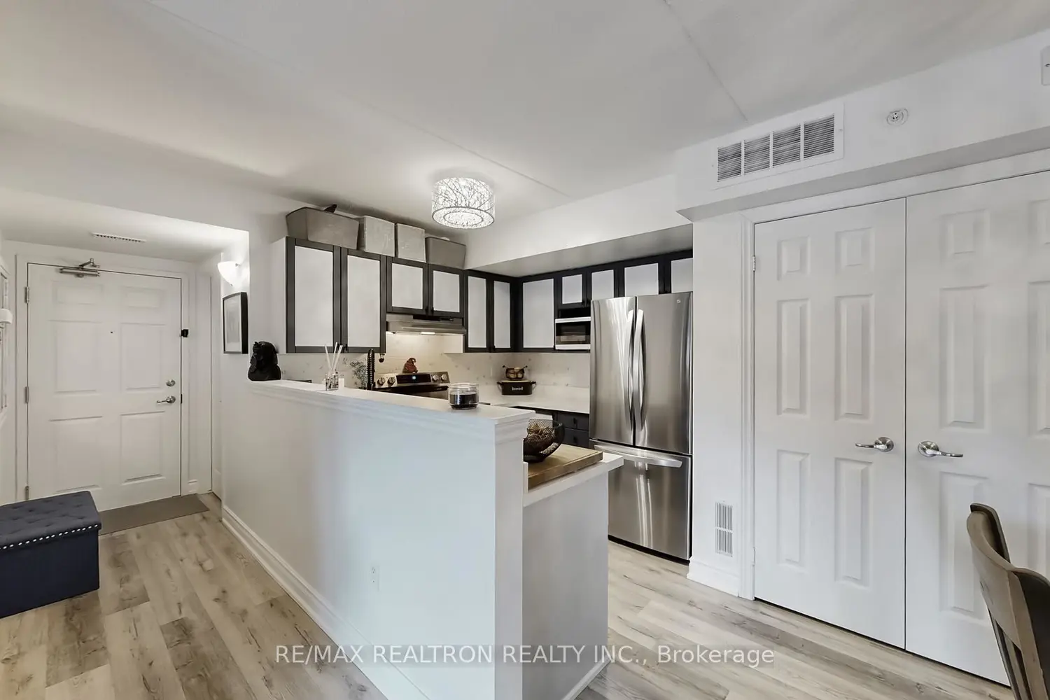 1390 Main Street 310 photo 2