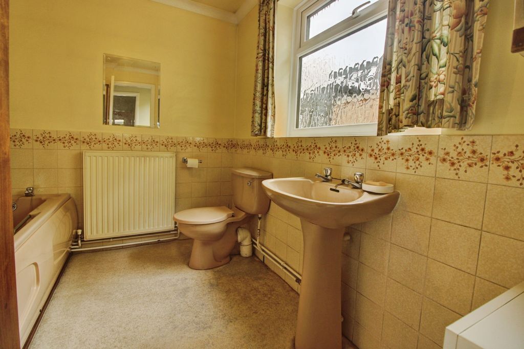 Additional image 7 of 3 bed terraced house for saleLong Lane, Walsall WS6