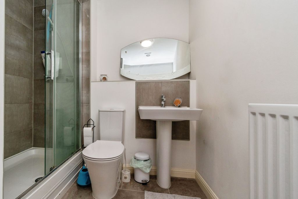 Additional image 10 of 2 bed detached bungalow for saleOak Tree Drive, Wolverhampton WV11