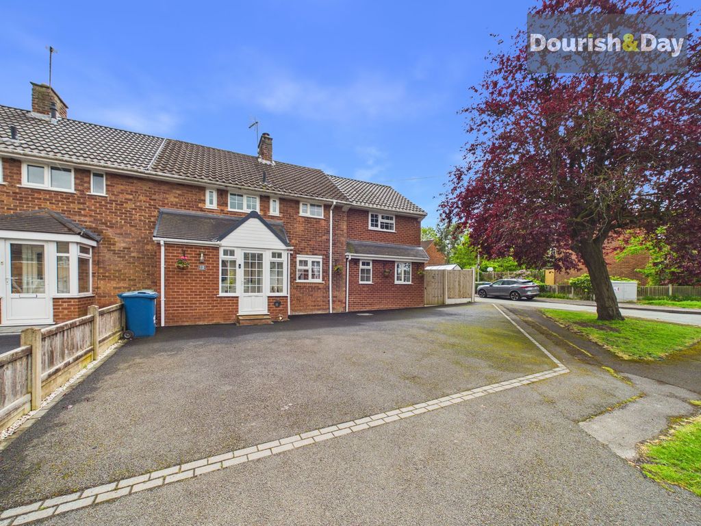 4 bed semi-detached house for saleOxbarn Road, Stafford ST17