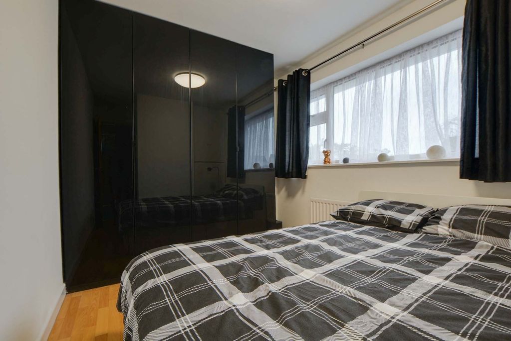 Additional image 15 of 3 bed semi-detached house for saleWinslow Drive, Wigston, Leicester LE18
