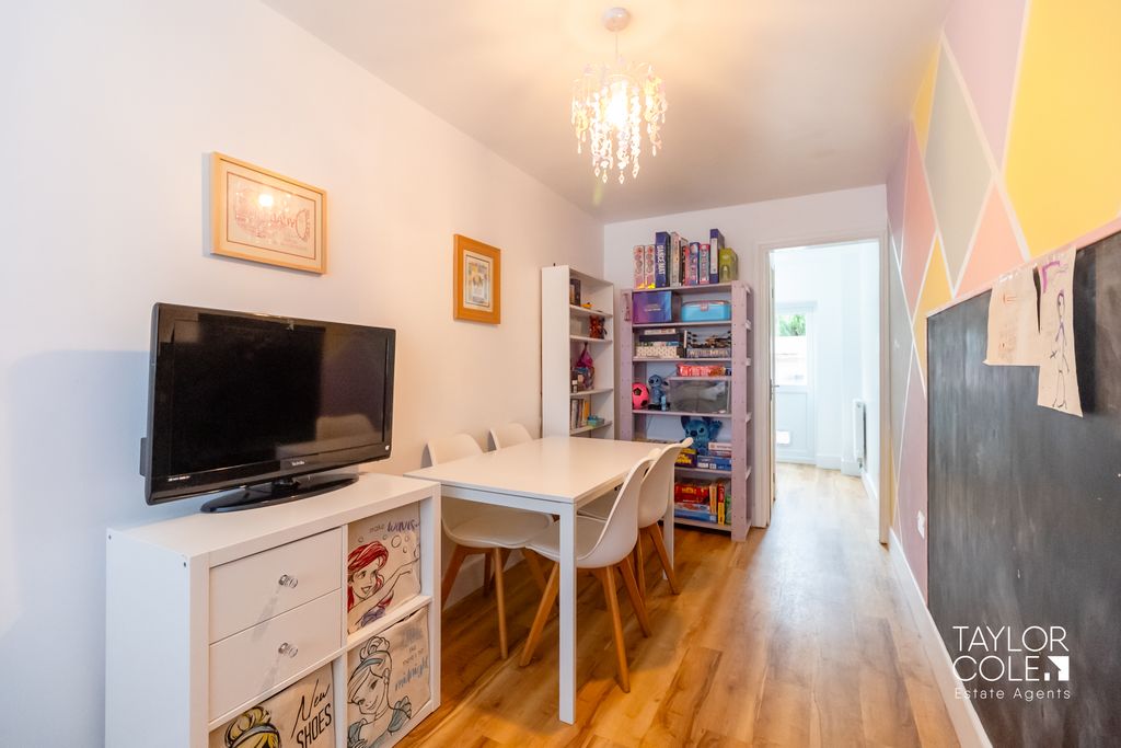 Additional image 10 of 4 bed semi-detached house for saleSwallowfield, Tamworth B79