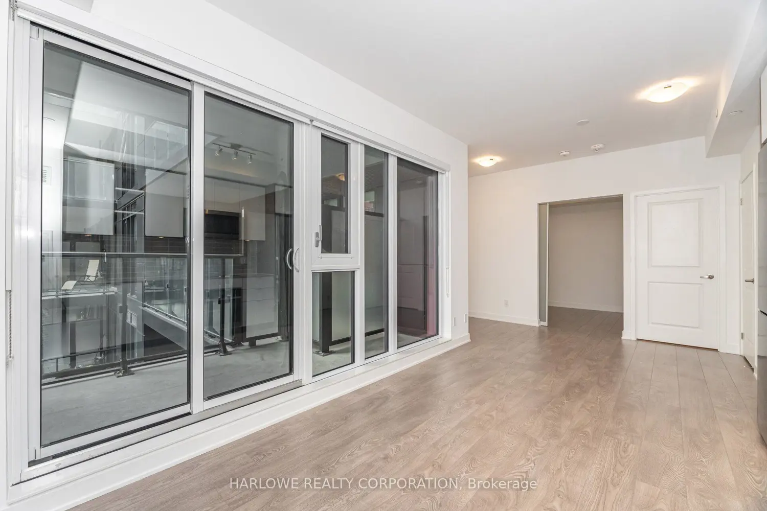 Additional image 6 of 543 Richmond Street 815
