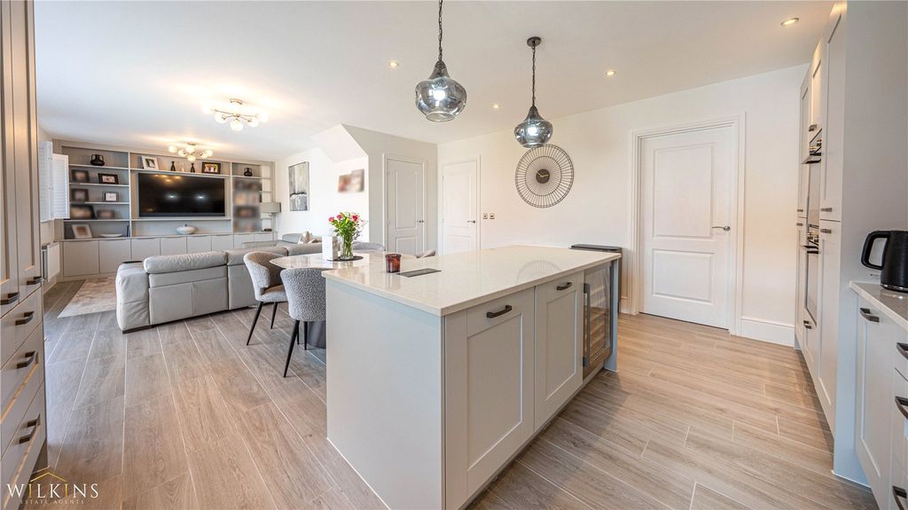 Additional image 8 of 4 bed detached house for saleRangemoor Crescent, Amington, Tamworth B77