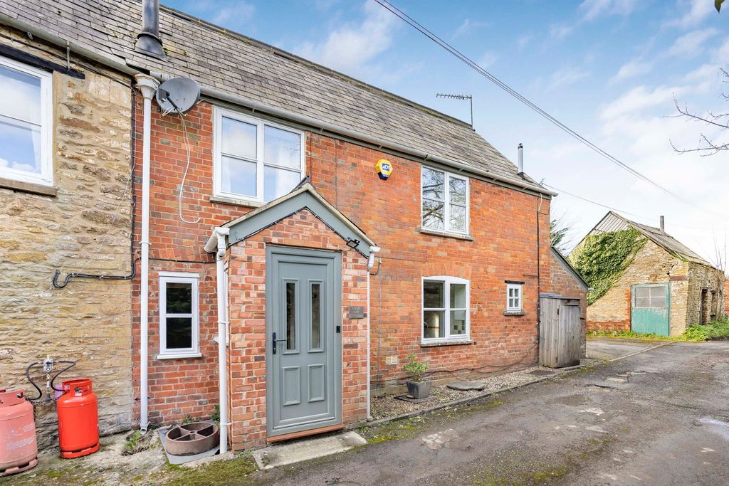2 bed semi-detached house for saleLittle Somerford, Chippenham, Wiltshire SN15