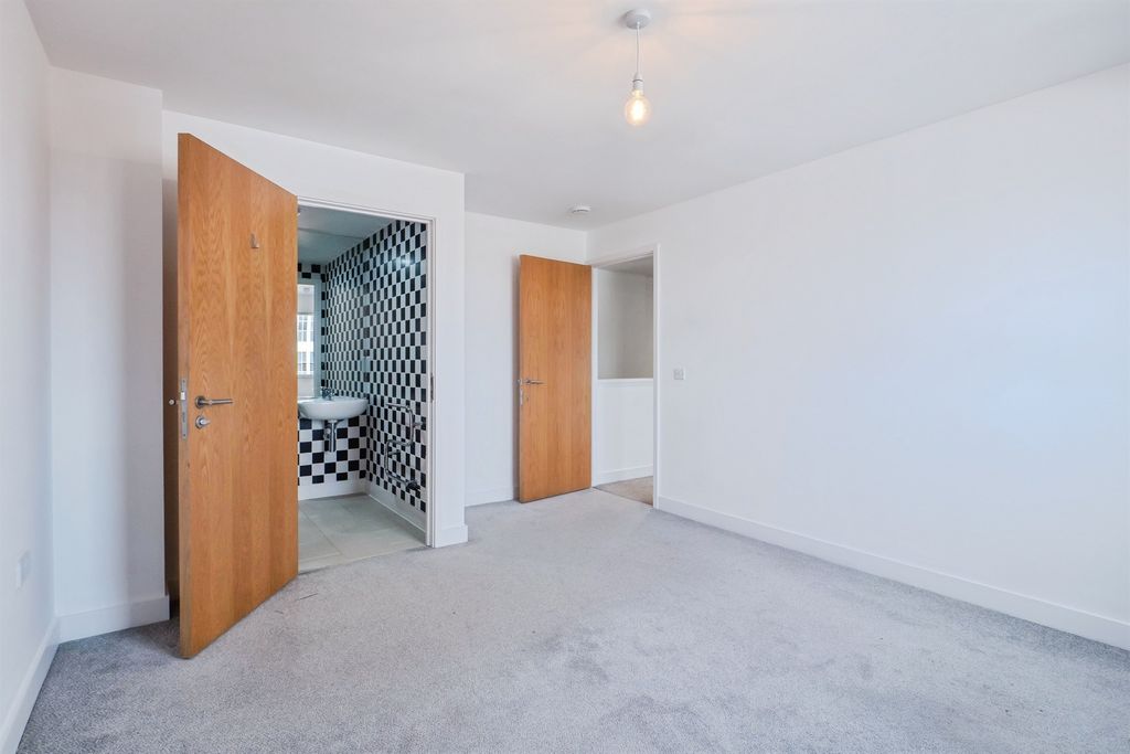 Additional image 3 of 3 bed flat for saleMorledge Street, Leicester LE1