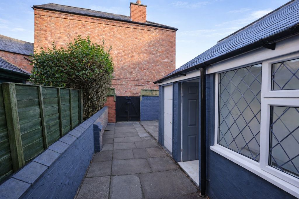 Additional image 40 of 2 bed terraced house for saleFosse Road North, Leicester LE3