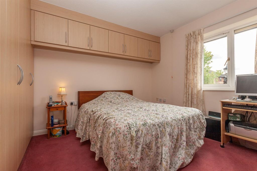 Additional image 5 of 2 bed flat for saleThe Mulberrys, Royal Wootton Bassett, Swindon SN4