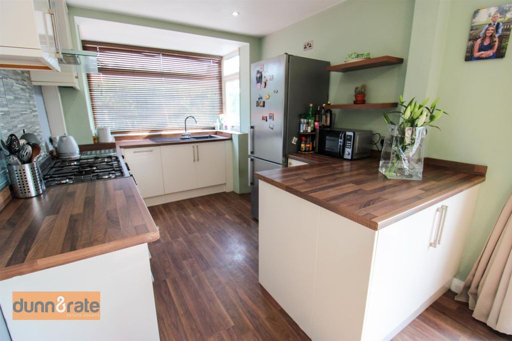 3 bed semi-detached house for saleStoneyfields Avenue, Baddeley Green, Stoke-On-Trent ST2 photo 5