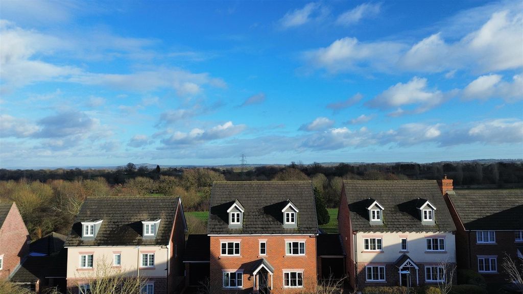 Additional image 2 of 5 bed detached house for saleChesterton Way, Weston, Crewe CW2