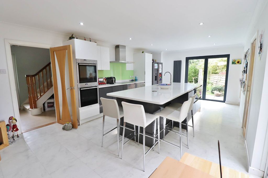 Additional image 4 of 4 bed detached house for saleWinterbourne Monkton, Swindon SN4