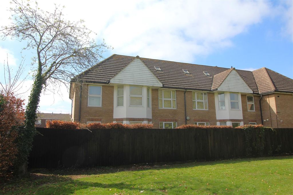 2 bed flat for saleSilver Birch Court, Wittering, Peterborough PE8