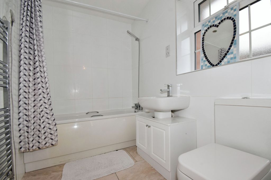 Additional image 23 of 3 bed detached house for saleThe Oval, Oadby, Leicester, Leicestershire LE2