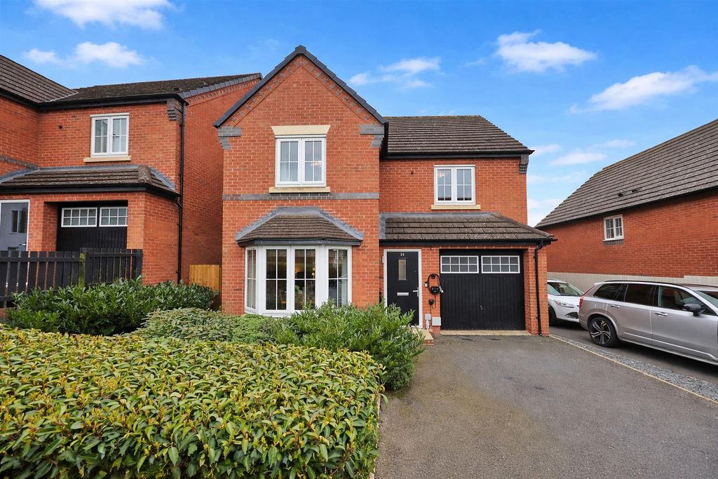 4 bed detached house for saleCardinal Drive, Burbage, Hinckley LE10